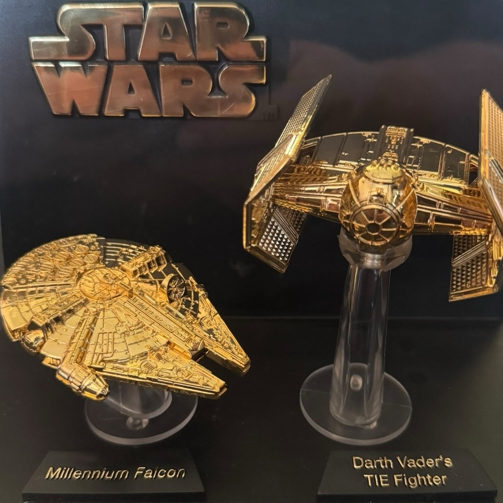 Star Wars Galoob 24 Karat Gold Millennium Falcon and TIE Fighter Display - Picture 2 of 13